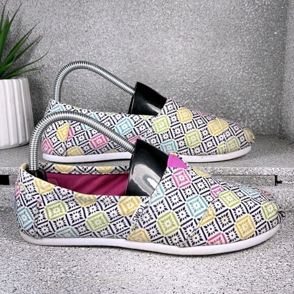 Toms Multicolored Slip On Flats Loafers Shoes Boho Hippie Size 8 - Picture 2 of 8